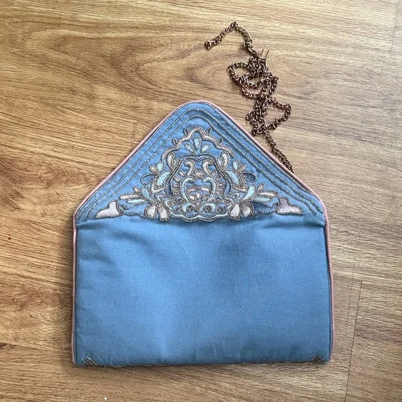 Elegant Blue and Gold Embroidered Clutch - Picture 2 of 5